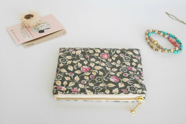 small coin purse with zipper