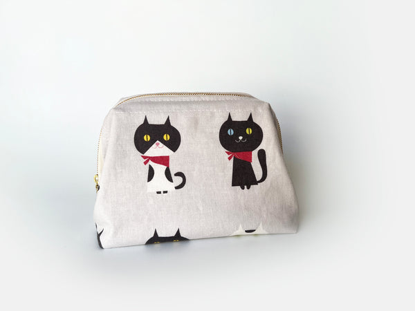 Wire Frame Makeup pouch, Cat print white